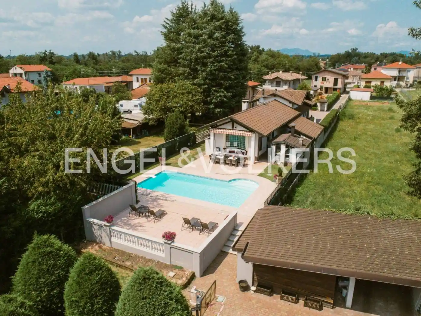 Villa in vendita a Fagnano Olona