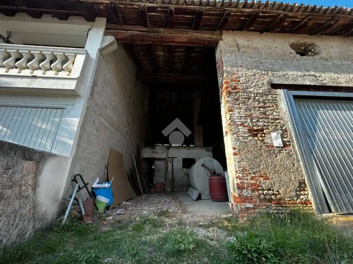 Rustico - Casale in vendita a Caerano di San Marco