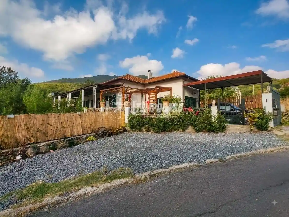 Casa indipendente in vendita a Andora