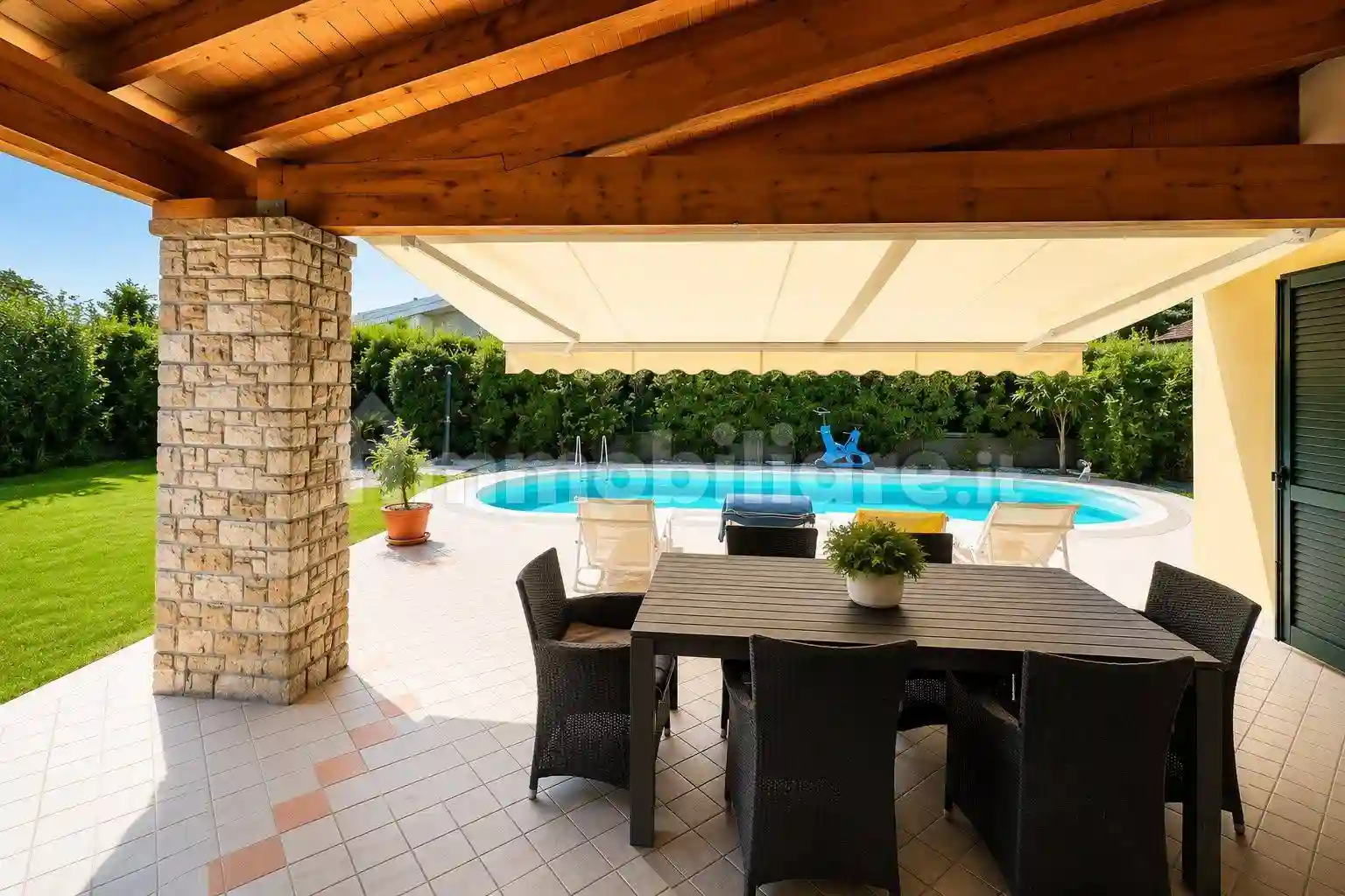 Villa - foto 2