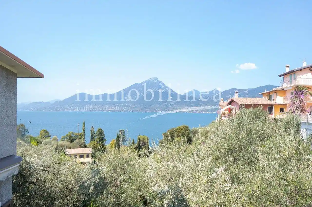 Villetta a schiera in vendita a Torri del Benaco