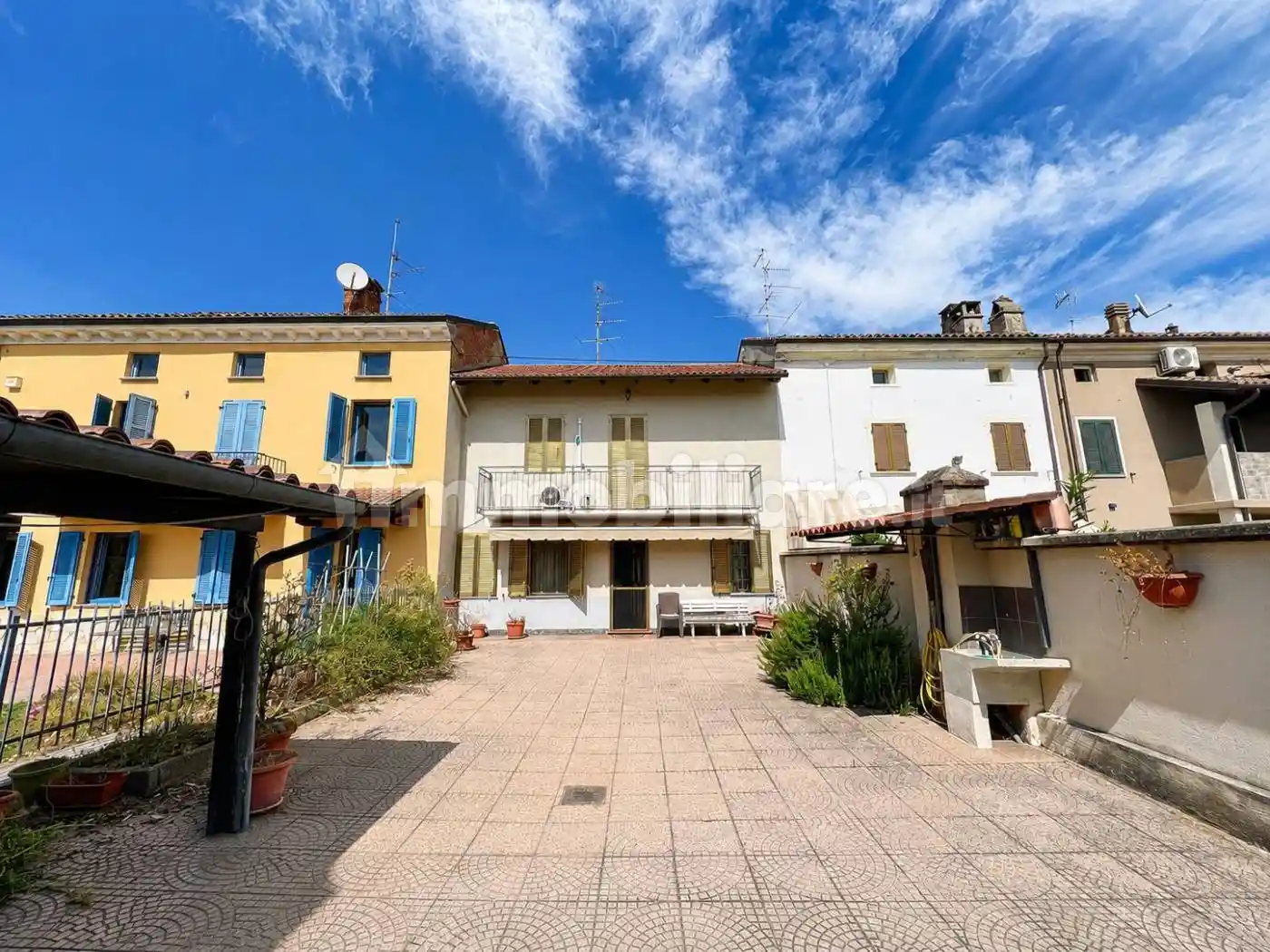 Villa in vendita a Casale Monferrato
