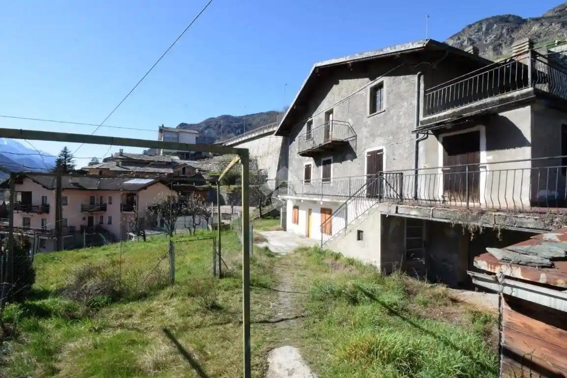 Casa indipendente in vendita a Chatillon