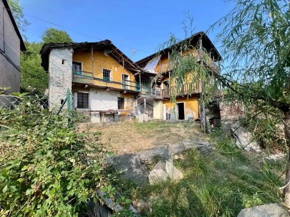 Casa indipendente in vendita a Viù