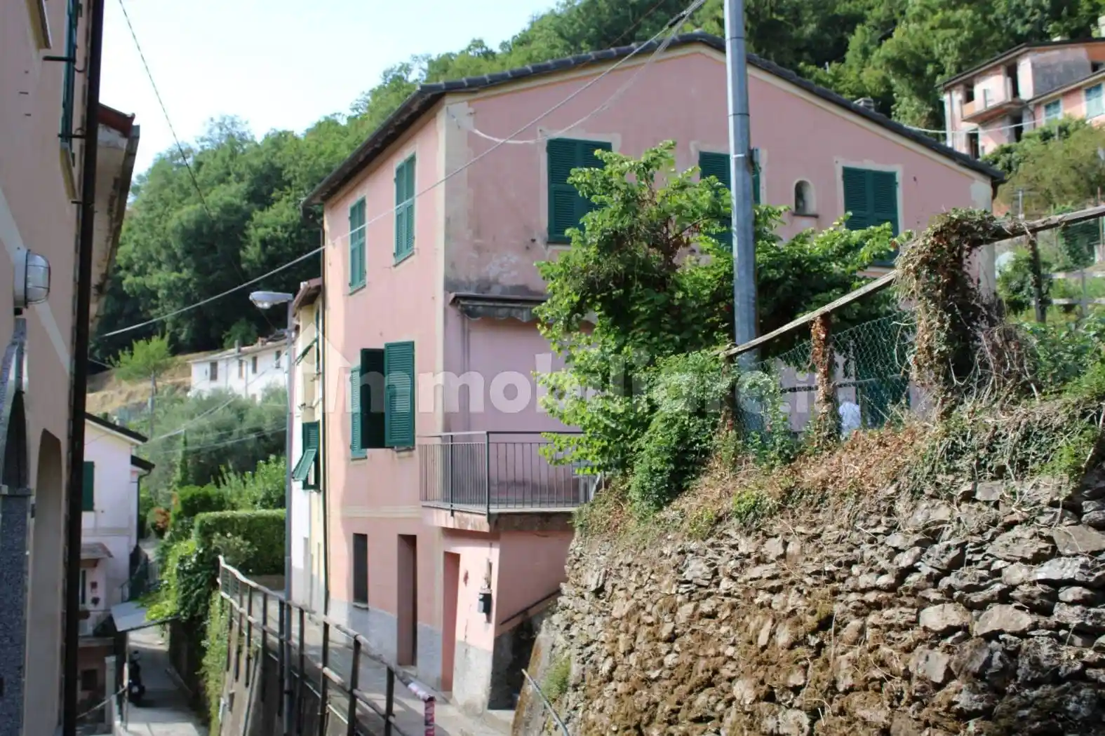 Casa indipendente in vendita a Neirone