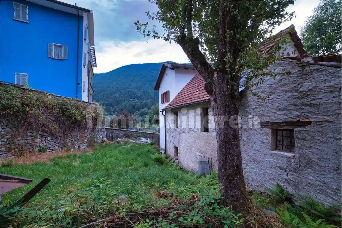 Rustico - Casale in vendita a Re