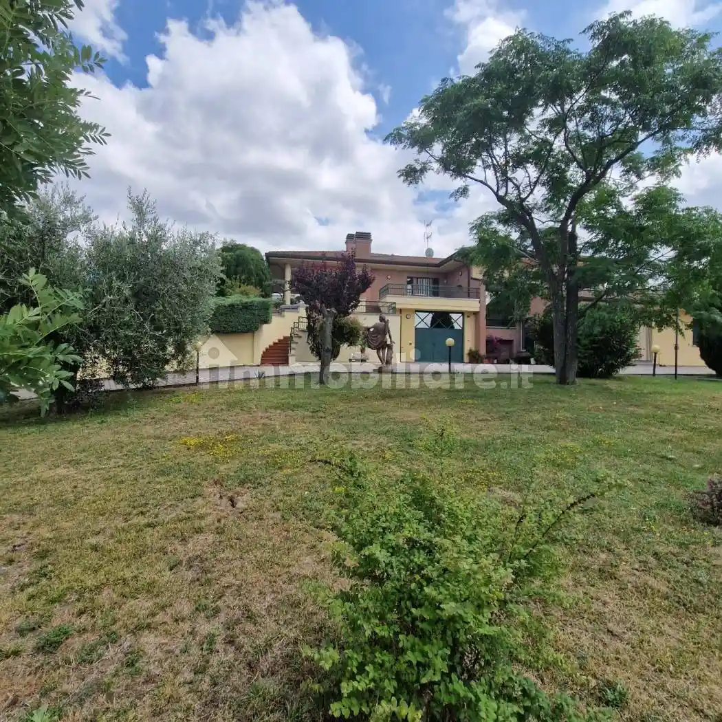 Villa in vendita a Santarcangelo di Romagna