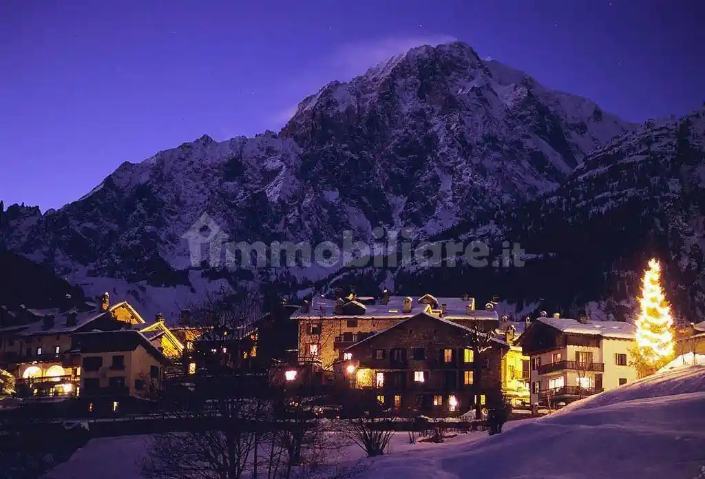 Appartamento in vendita a Courmayeur