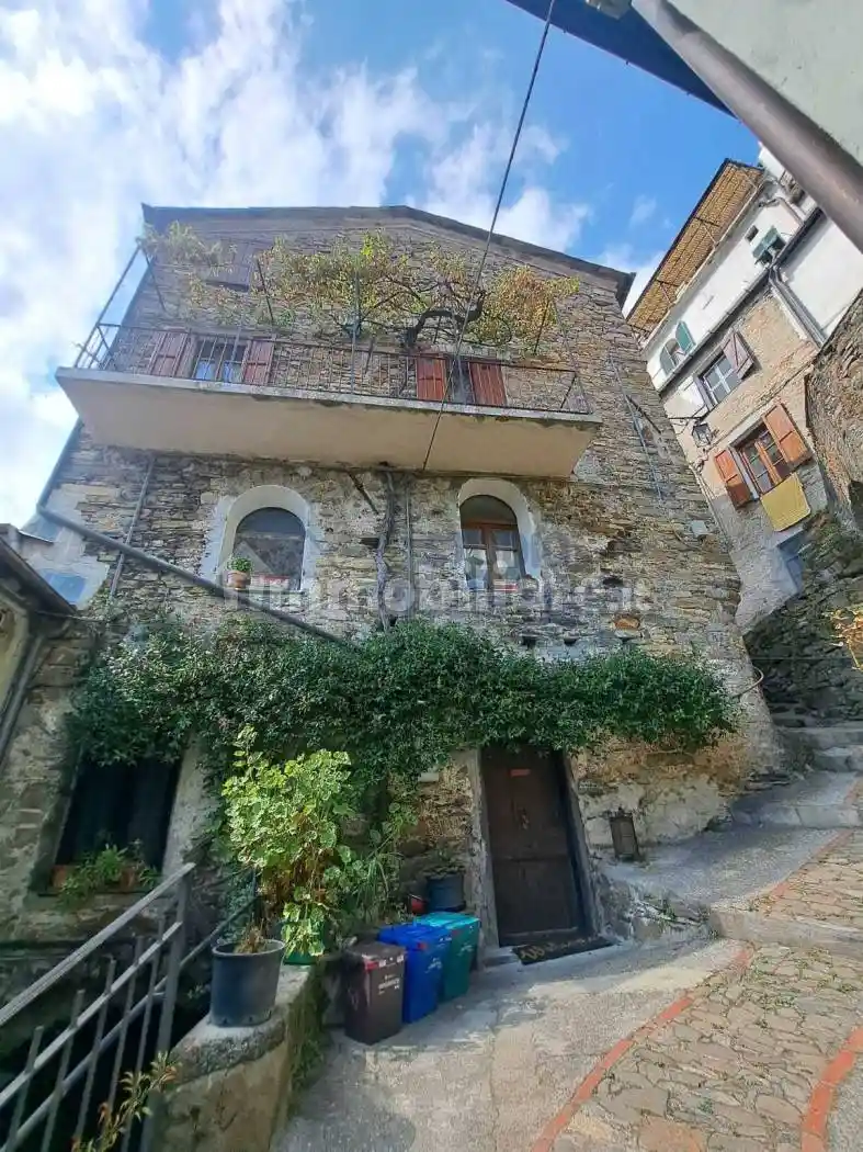 Villetta a schiera in vendita a Montalto Carpasio