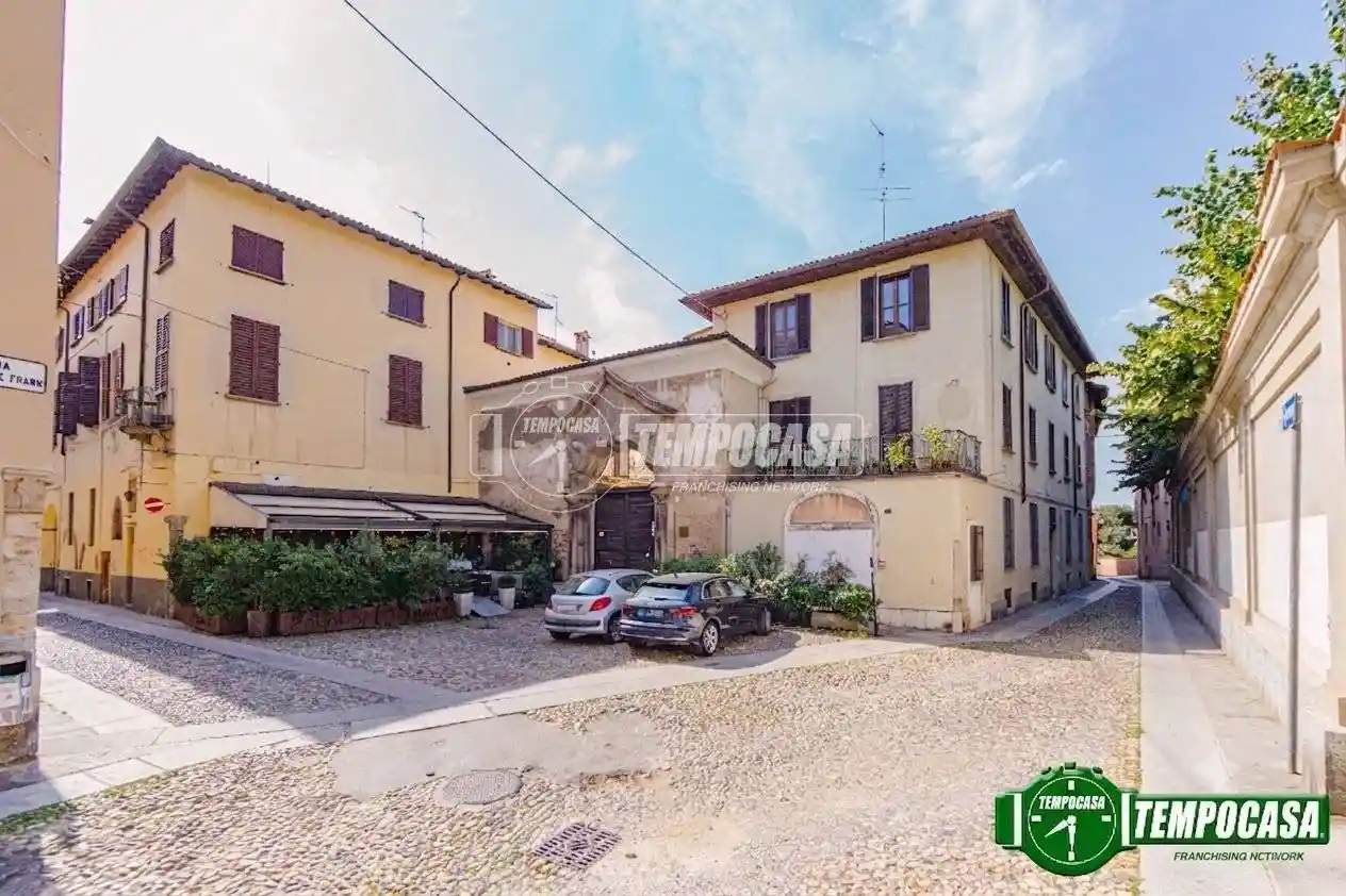 Appartamento in vendita a Pavia