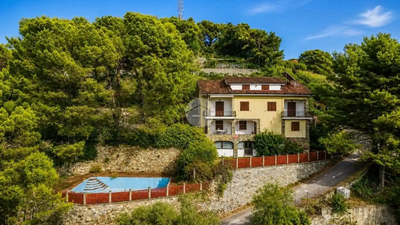 Villa in vendita a Imperia