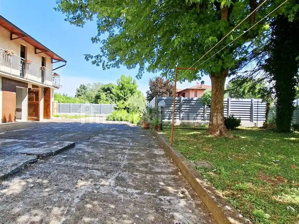 Casa indipendente in vendita a Parma