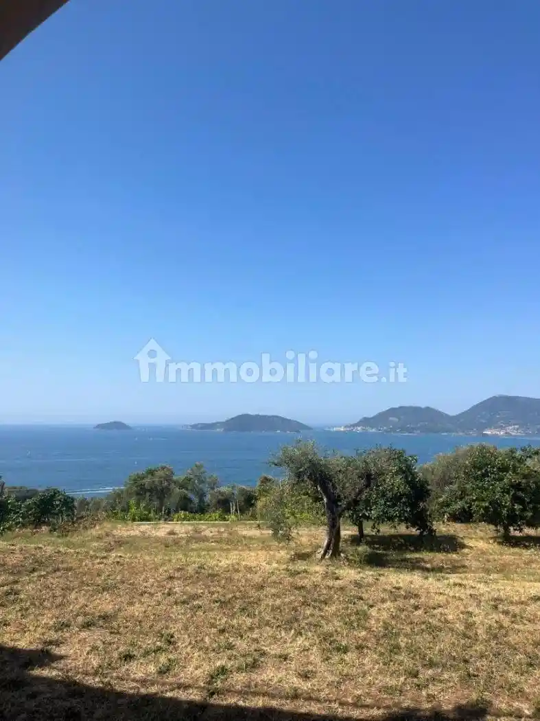 Appartamento in affitto a Lerici