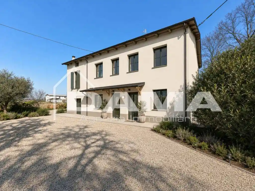 Casa indipendente in vendita a Forlì