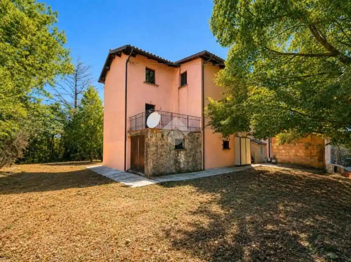 Casa indipendente in vendita a Gualdo Tadino