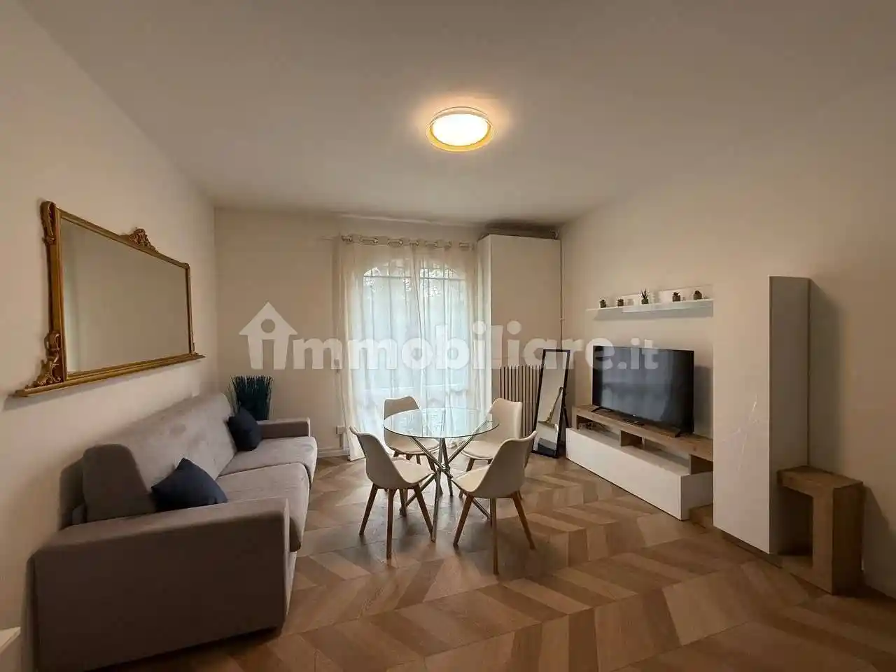 Appartamento in affitto a Peschiera del Garda