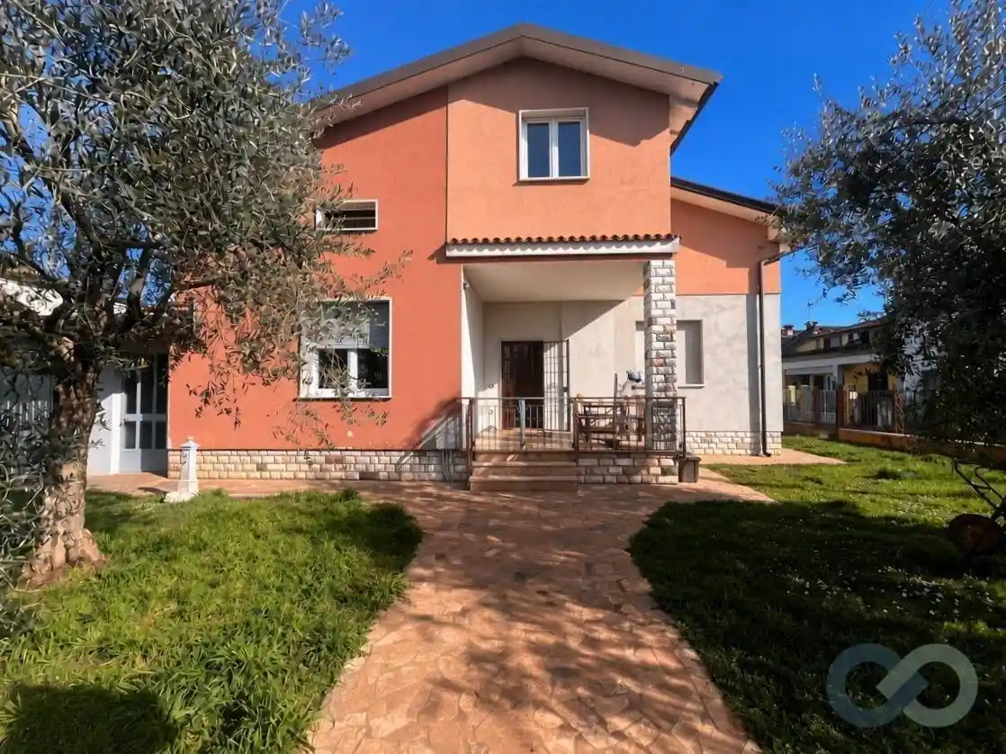 Villa in vendita a Mazzano