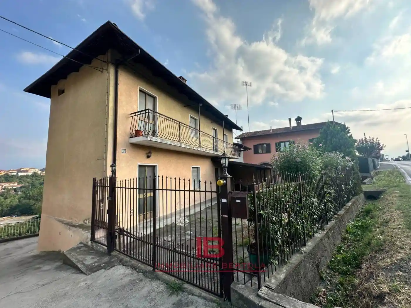 Palazzo - Edificio in vendita a Cuneo