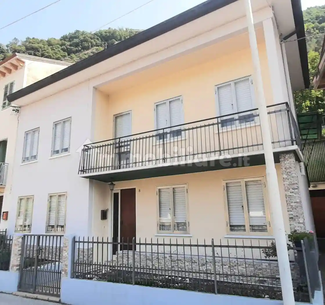 Casa indipendente in vendita a Valdastico