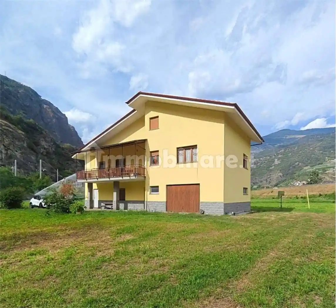 Villa in vendita a Montjovet