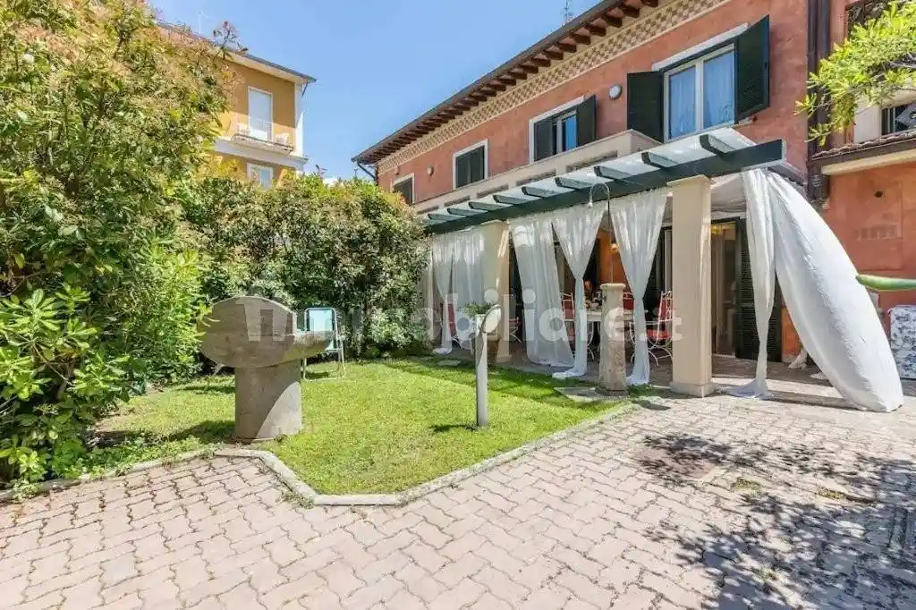 Villa in vendita a Pietrasanta