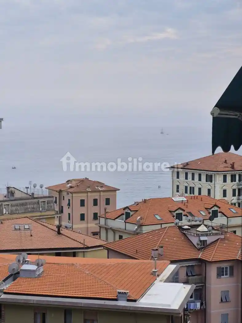Appartamento in vendita a Varazze