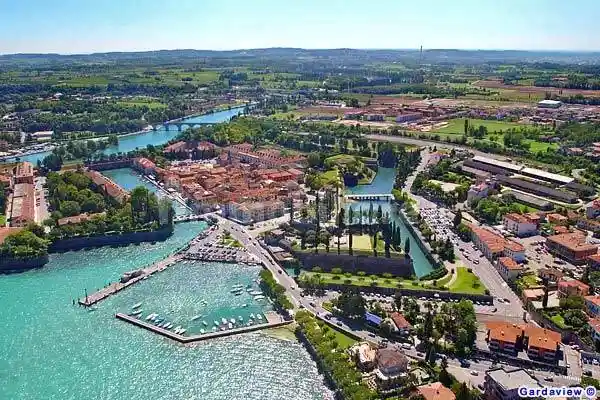 Villetta a schiera in affitto a Peschiera del Garda