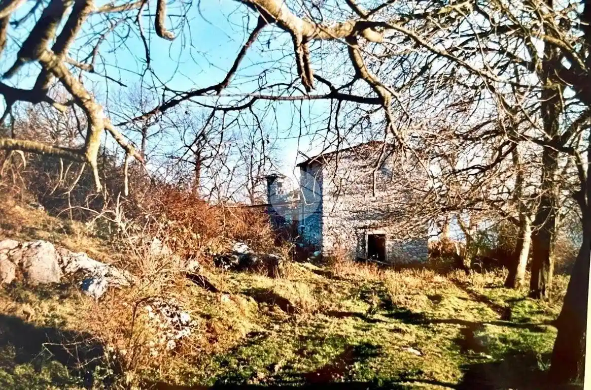 Rustico - Casale in vendita a Caprino Veronese