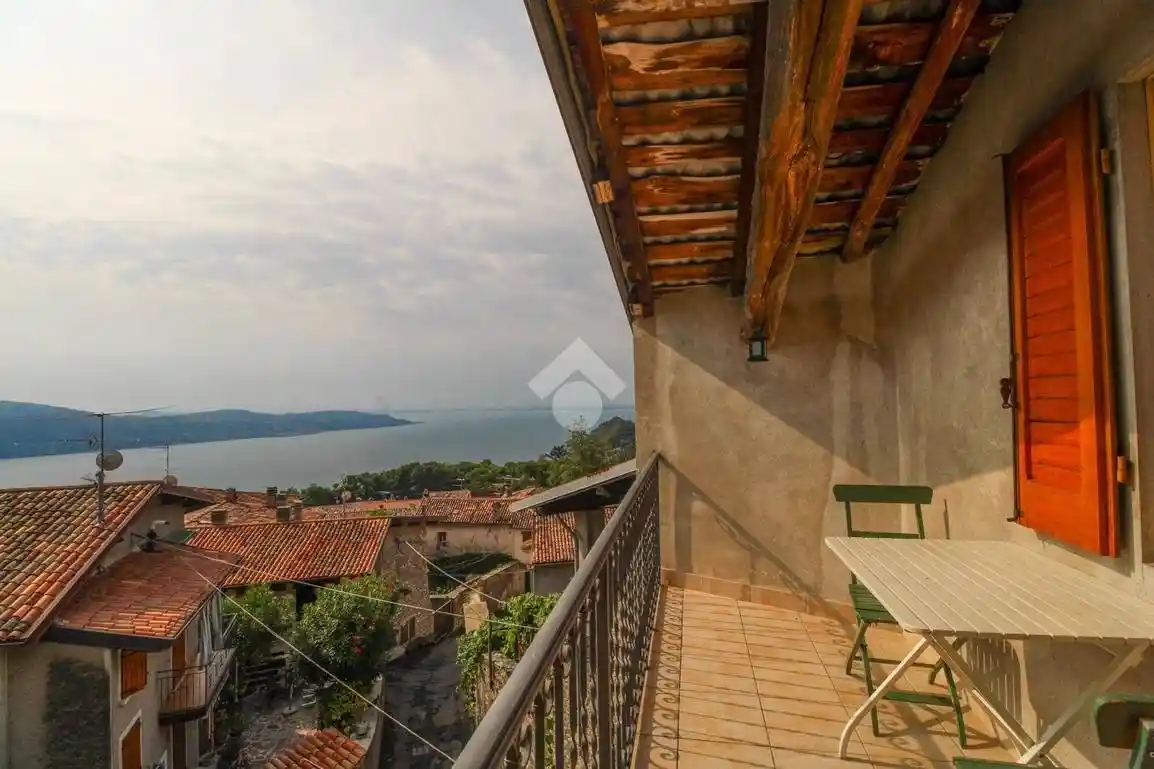 Casa indipendente in vendita a Gargnano
