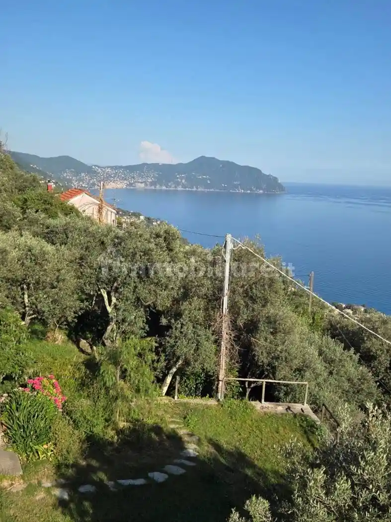Casa indipendente in vendita a Genova