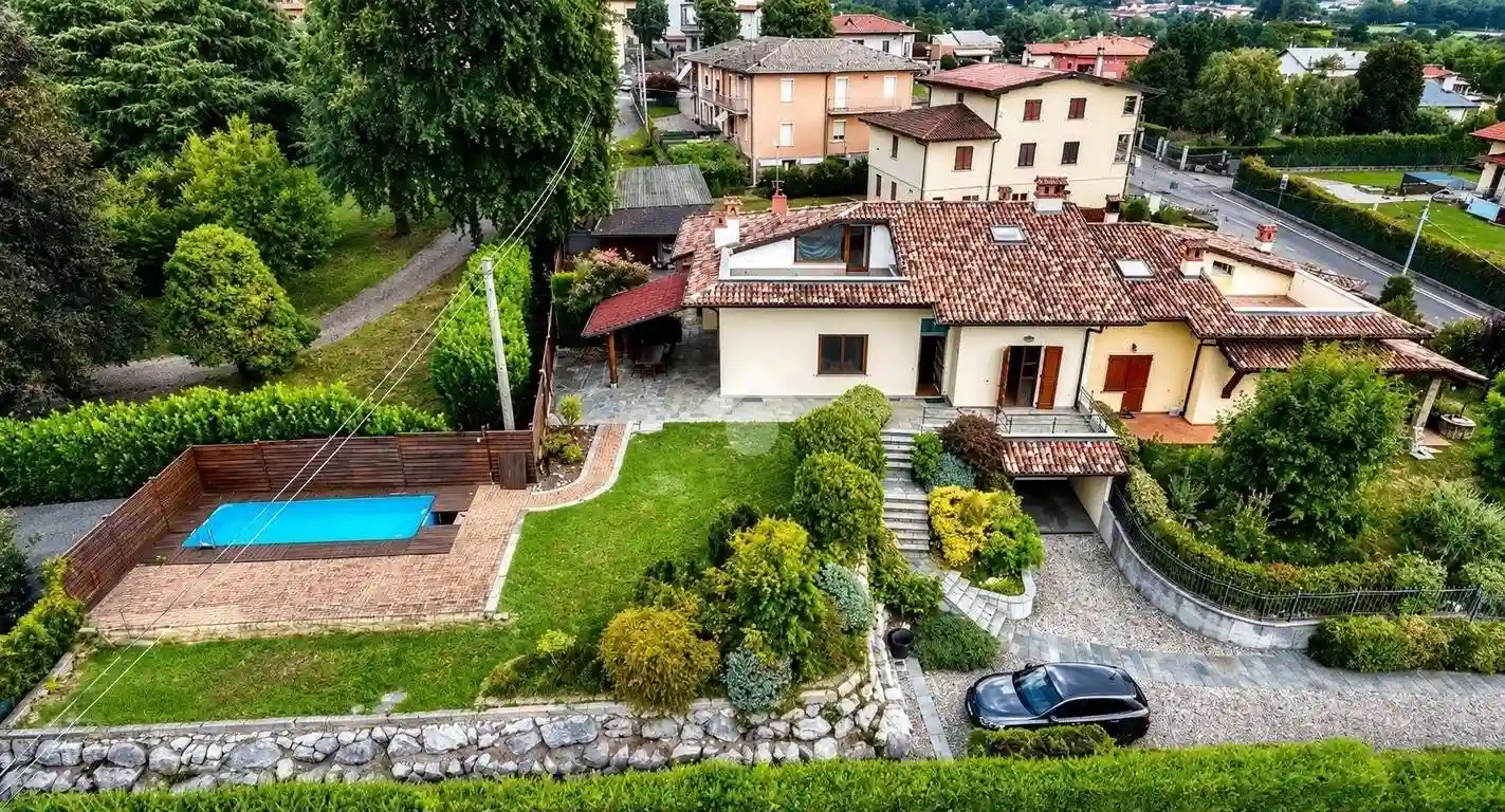Villa - foto 2