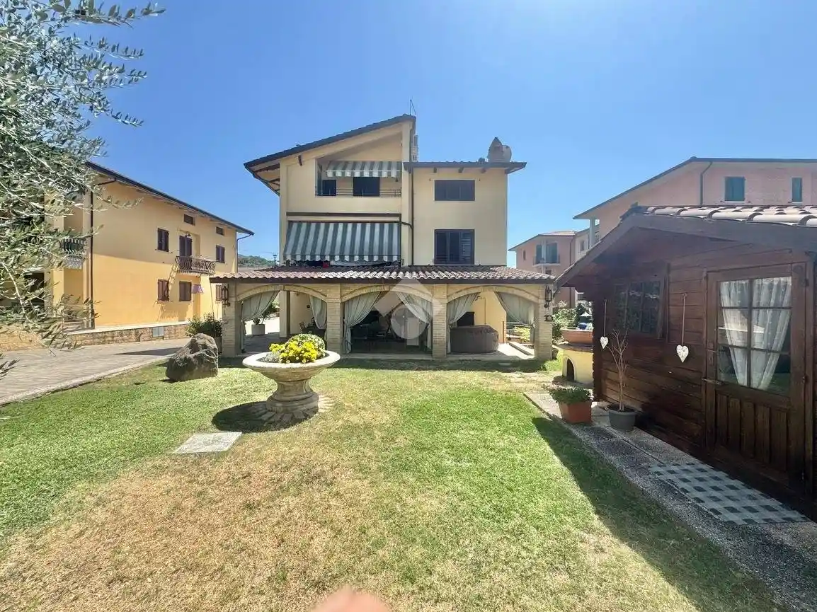 Appartamento in vendita a Assisi