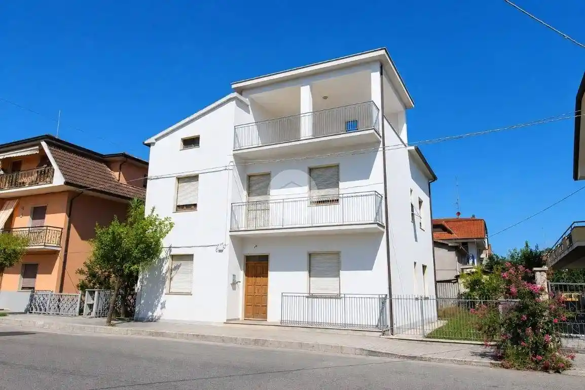Palazzo - Edificio in vendita a San Benedetto del Tronto