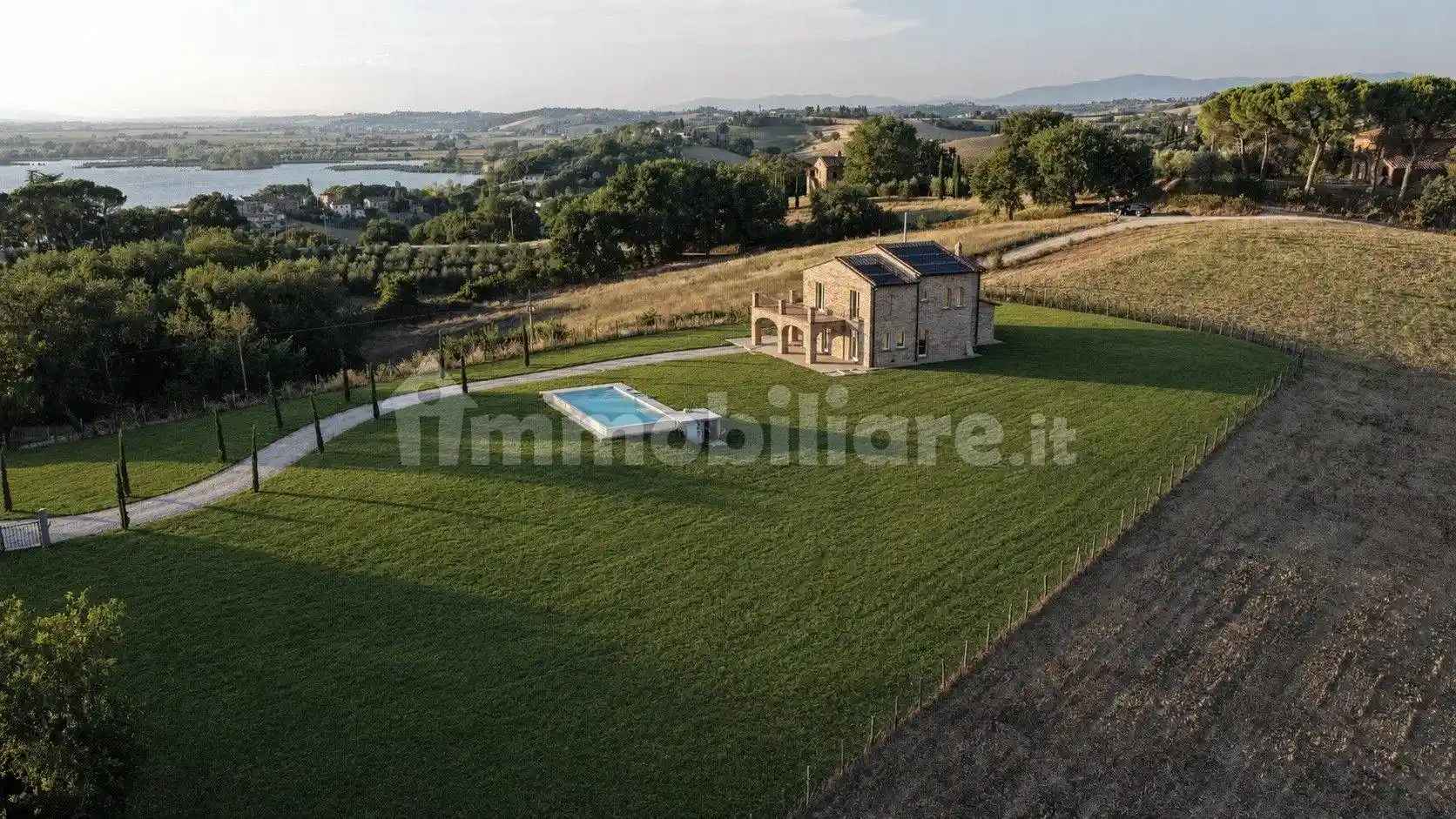 Rustico - Casale in vendita a Castiglione del Lago