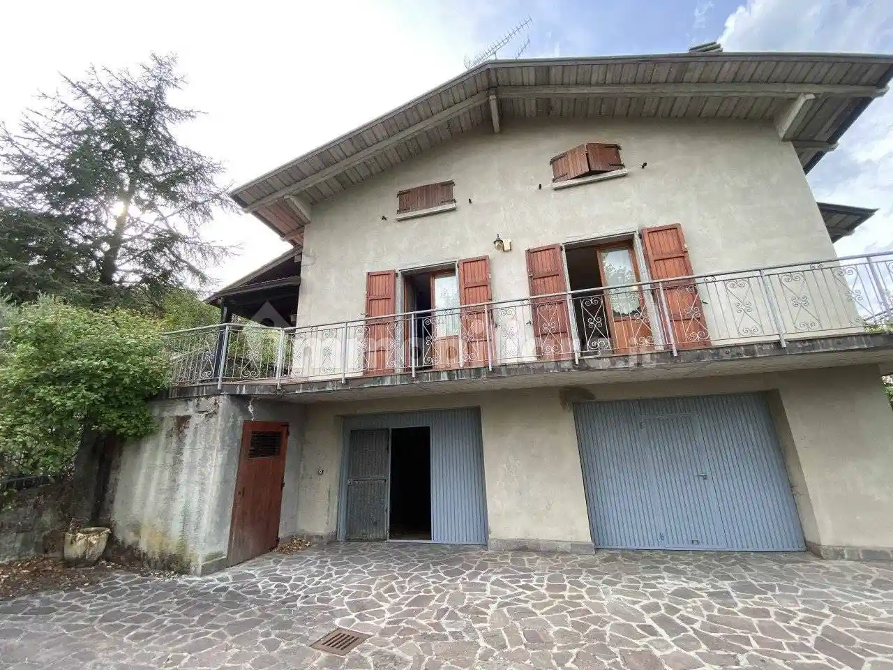 Villa in vendita a Castelnovo Ne' Monti