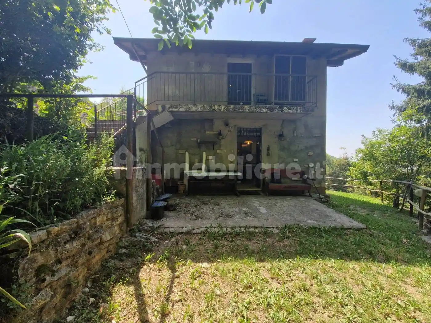 Villa in vendita a Brione