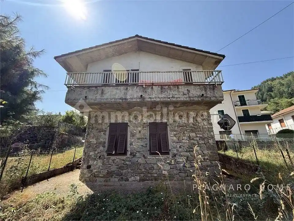 Casa indipendente in vendita a Zeri