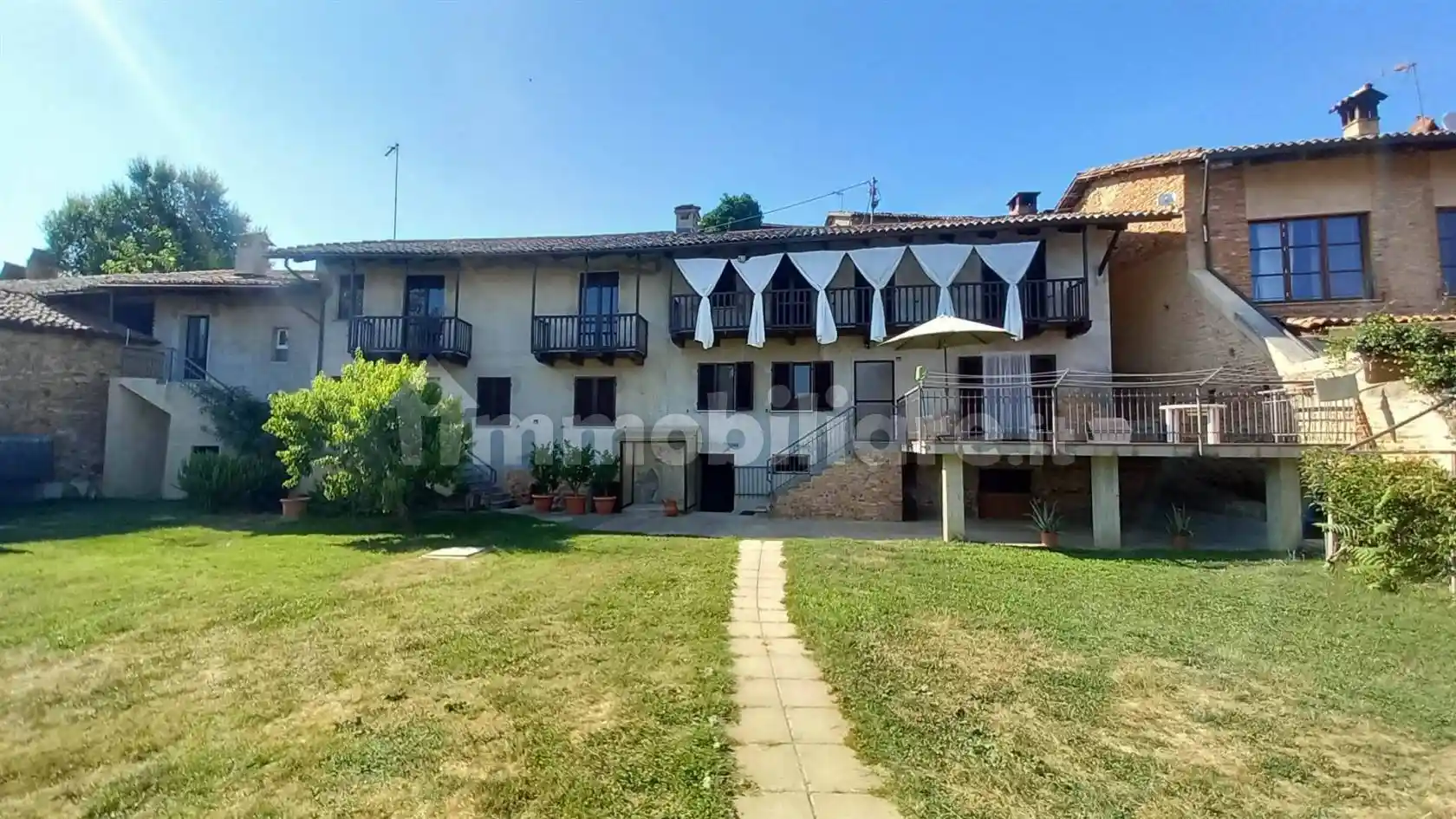 Casa indipendente in vendita a Cerreto d'Asti