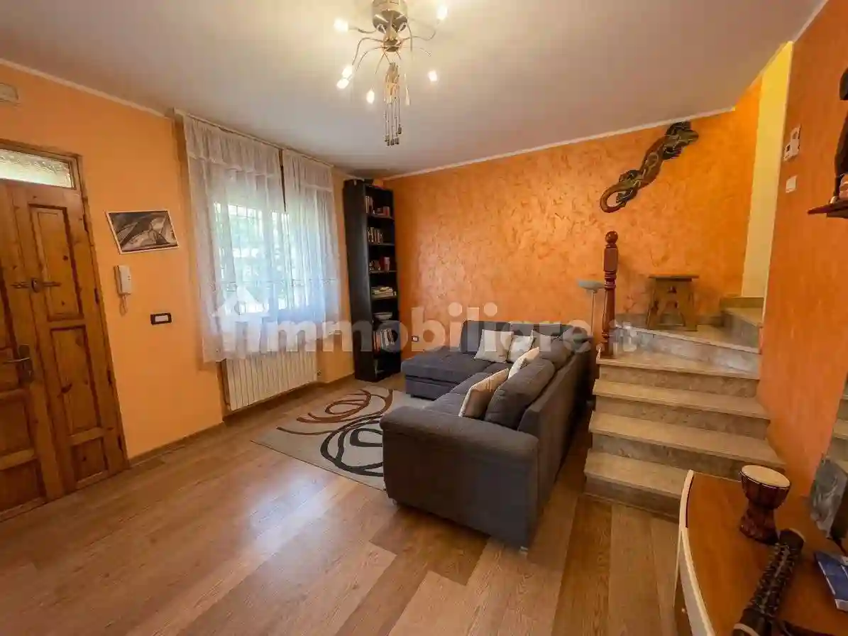 Villetta a schiera - foto 2