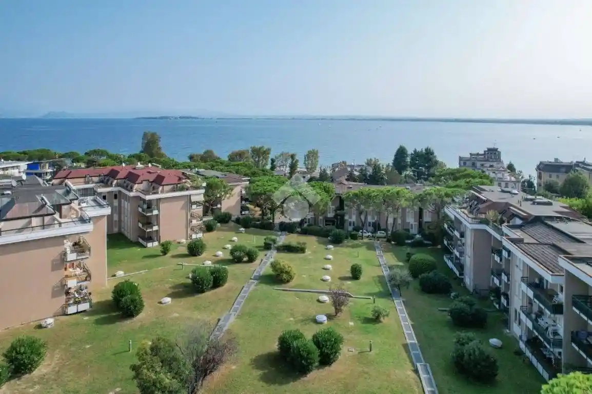 Appartamento in vendita a Desenzano del Garda