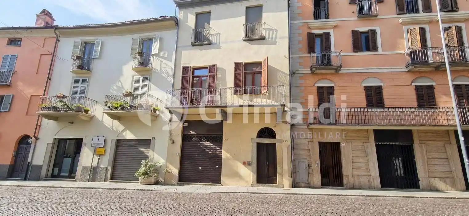 Appartamento in vendita a Vercelli