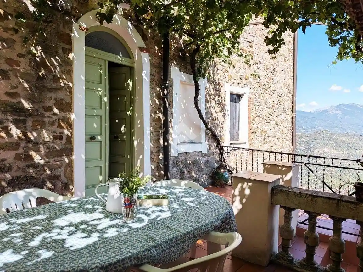 Casa indipendente in vendita a Perinaldo