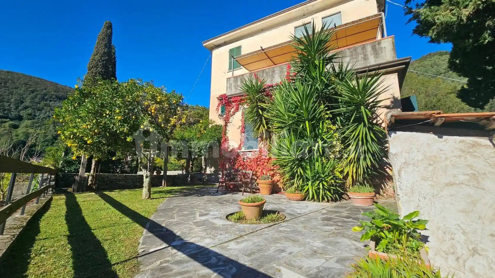 Villa in vendita a Ameglia
