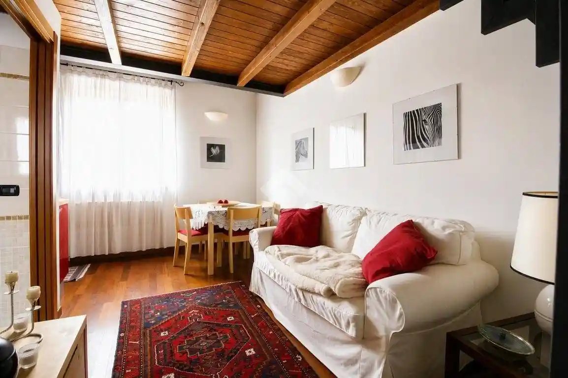 Casa indipendente in vendita a Agrate Brianza