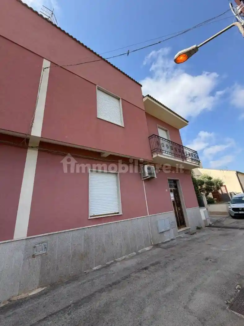 Palazzo - Edificio in vendita a Custonaci