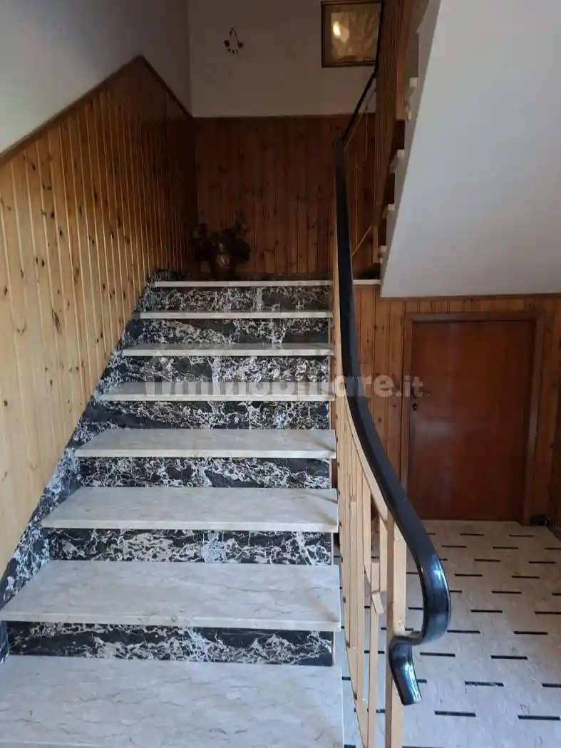 Casa indipendente in vendita a Arezzo