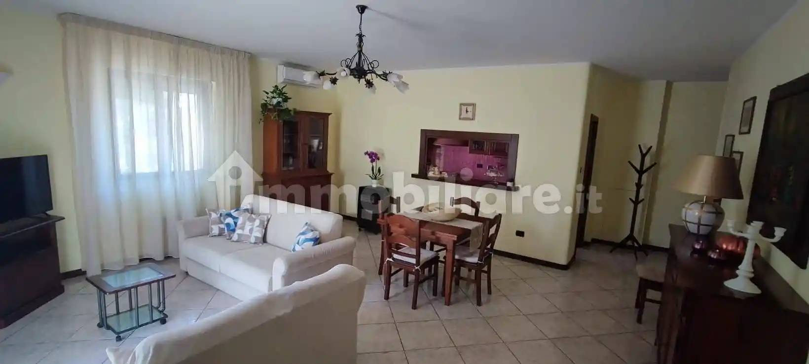 Appartamento in affitto a Campi Salentina