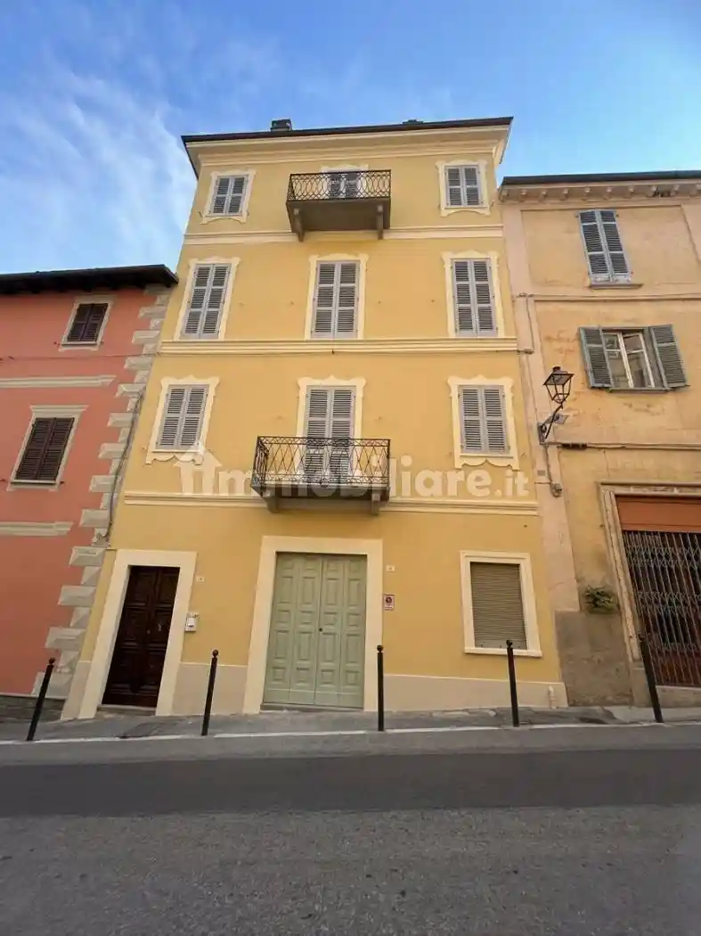 Palazzo - Edificio in vendita a Vignale Monferrato