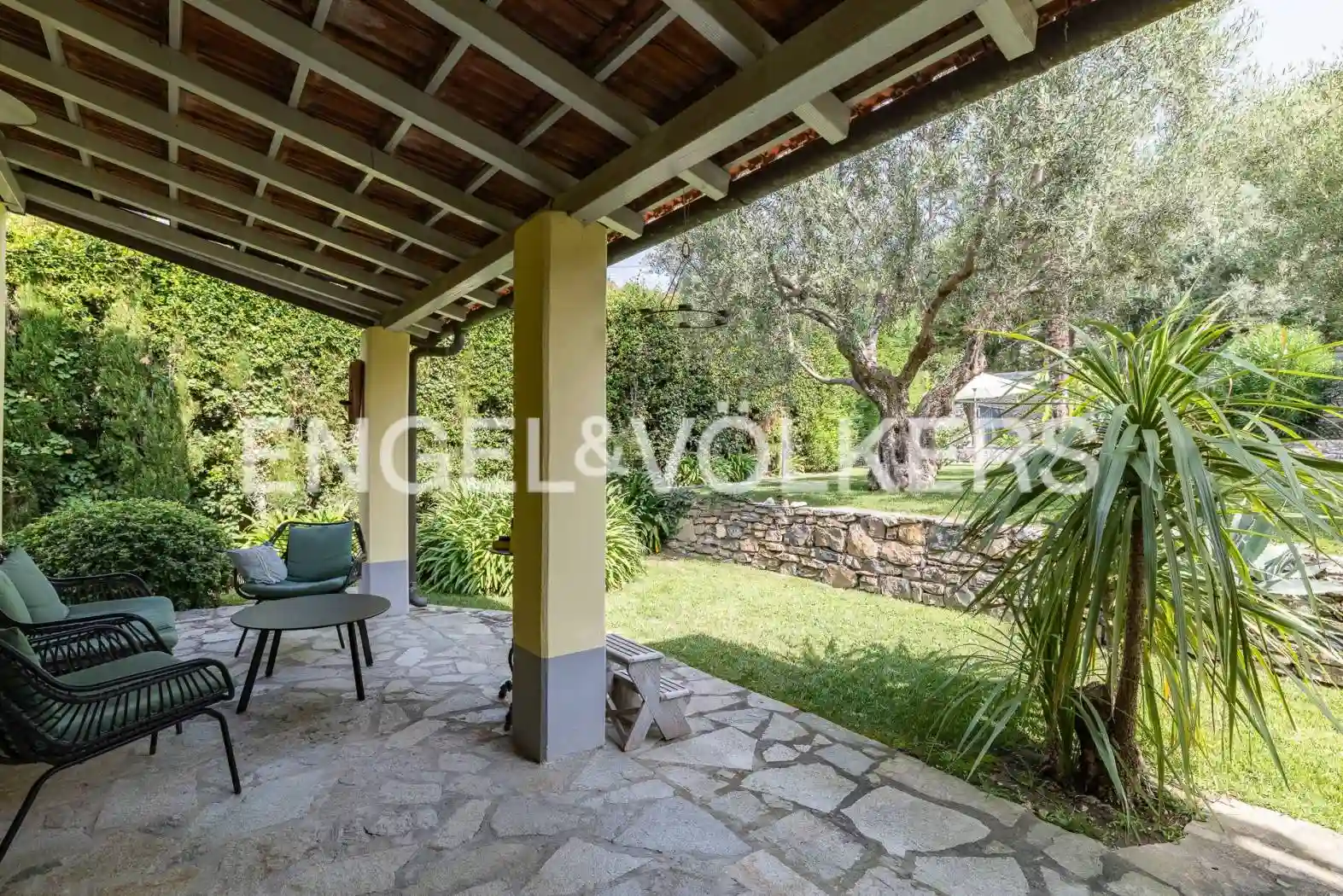 Villa - foto 2