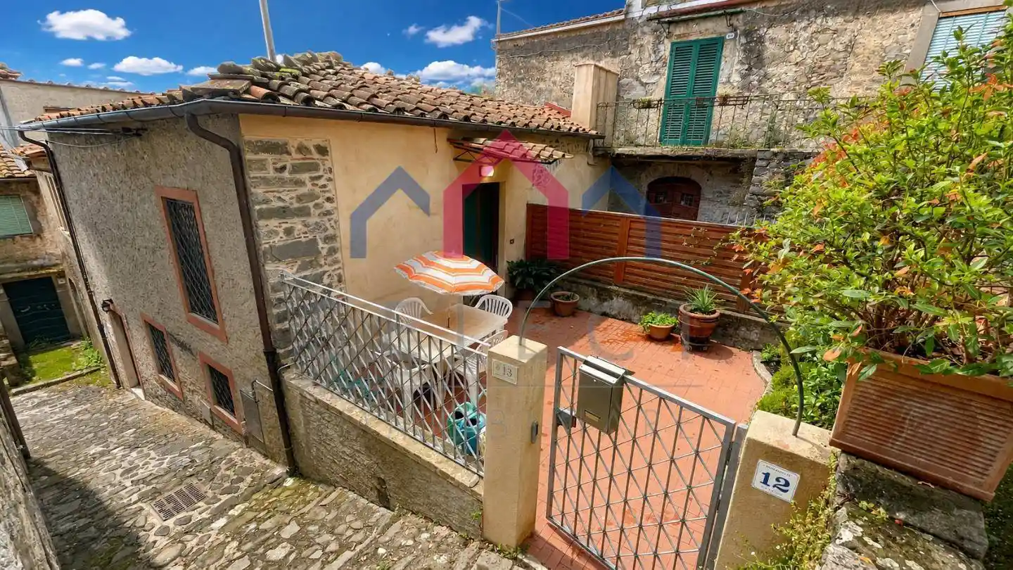 Casa indipendente in vendita a Pescaglia
